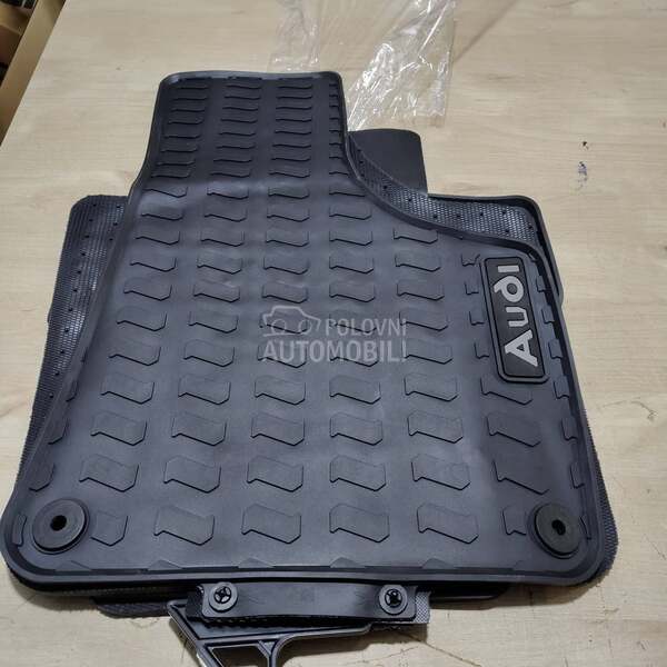 Tipske gumene patosnice