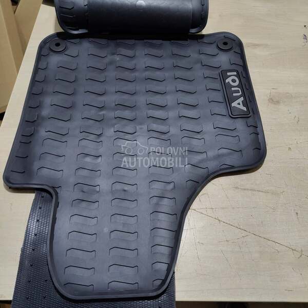 Tipske gumene patosnice