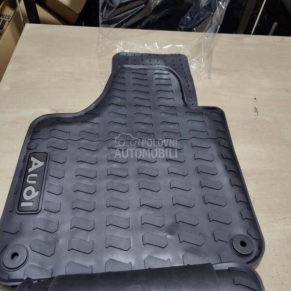 Tipske gumene patosnice