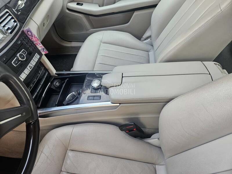 Mercedes Benz E 220 