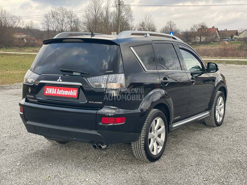 Mitsubishi Outlander 