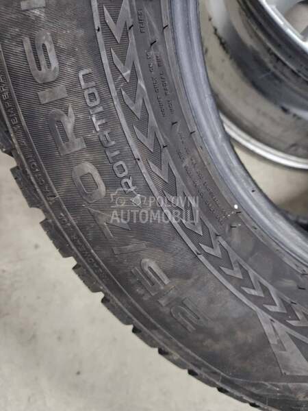 Nokian 215/70 R16 Zimska