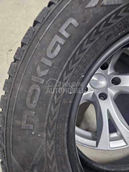 Nokian 215/70 R16 Zimska