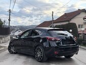 Mazda 3 Revolution G120 CH