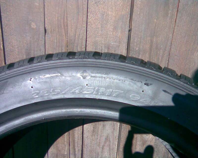 Hankook 225/45 R17 Zimska