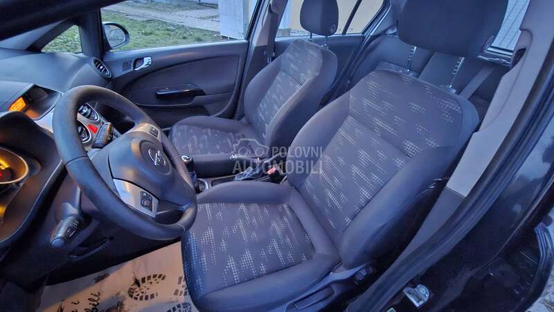 Opel Corsa D 1.3CDTi/NAV/ALU