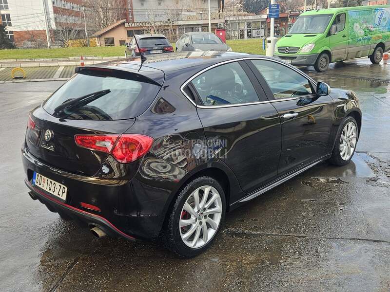 Alfa Romeo Giulietta 