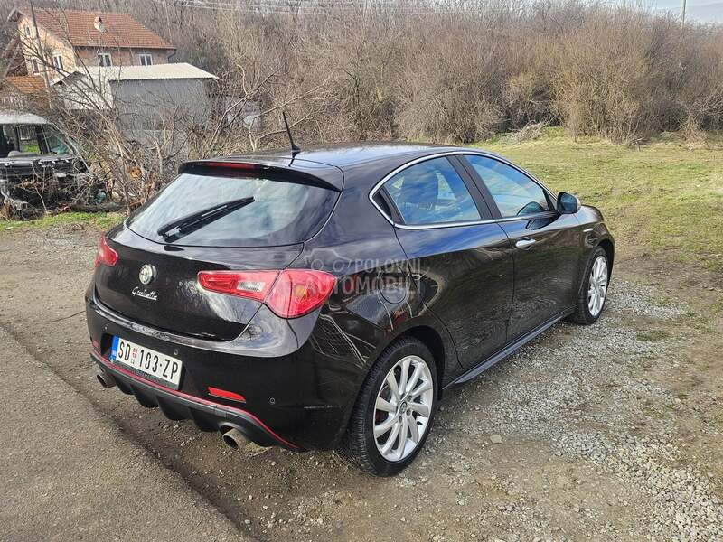 Alfa Romeo Giulietta 