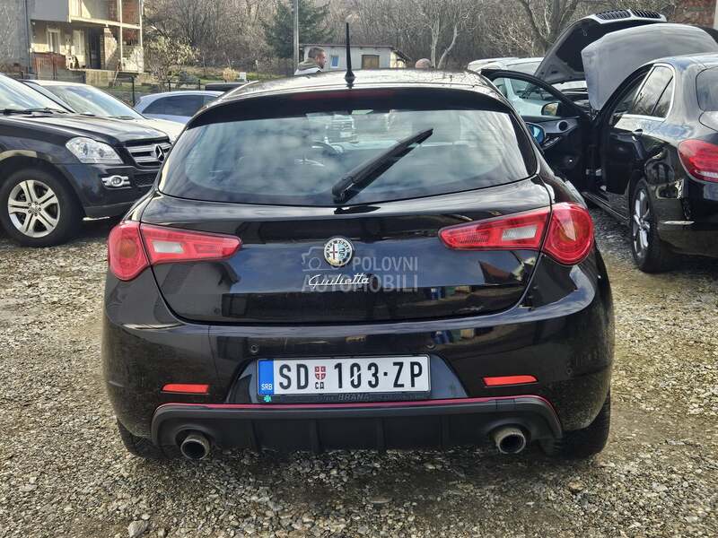 Alfa Romeo Giulietta 