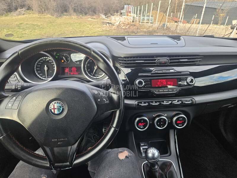 Alfa Romeo Giulietta 