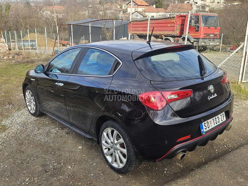 Alfa Romeo Giulietta 
