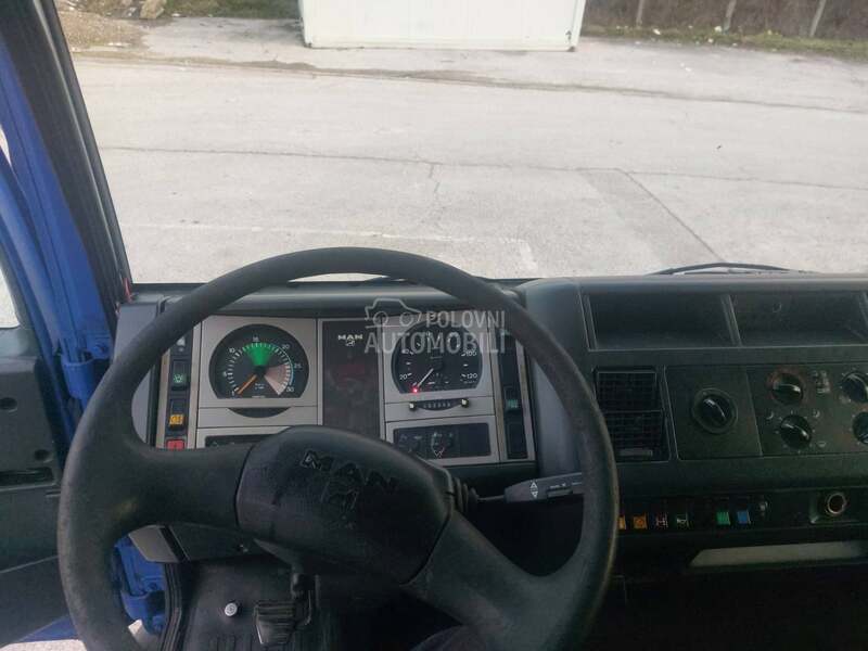 MAN LE 12.220 4x2 BB