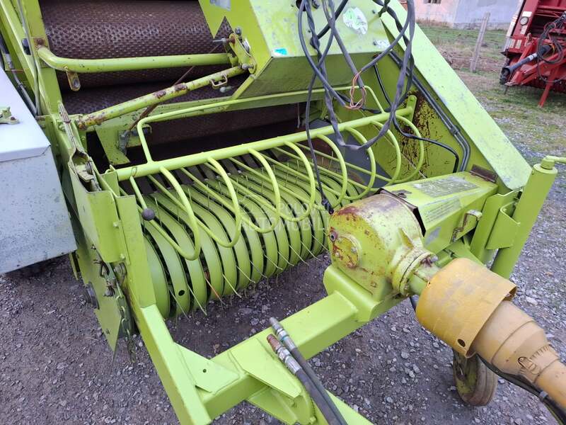 Claas Rollant 44