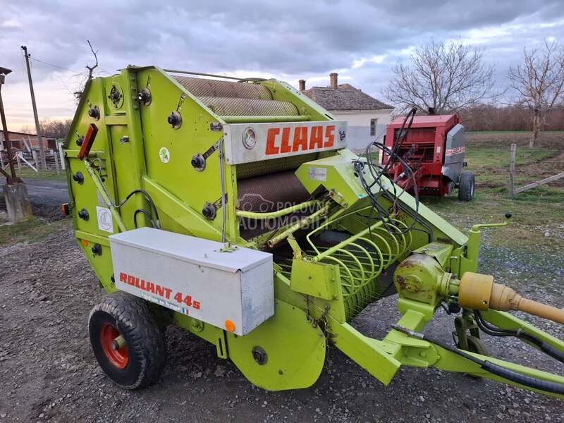 Claas Rollant 44