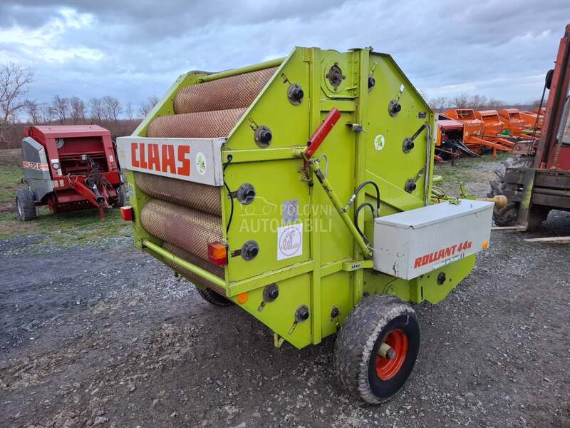 Claas Rollant 44