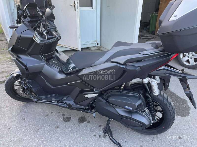 Honda ADV 350