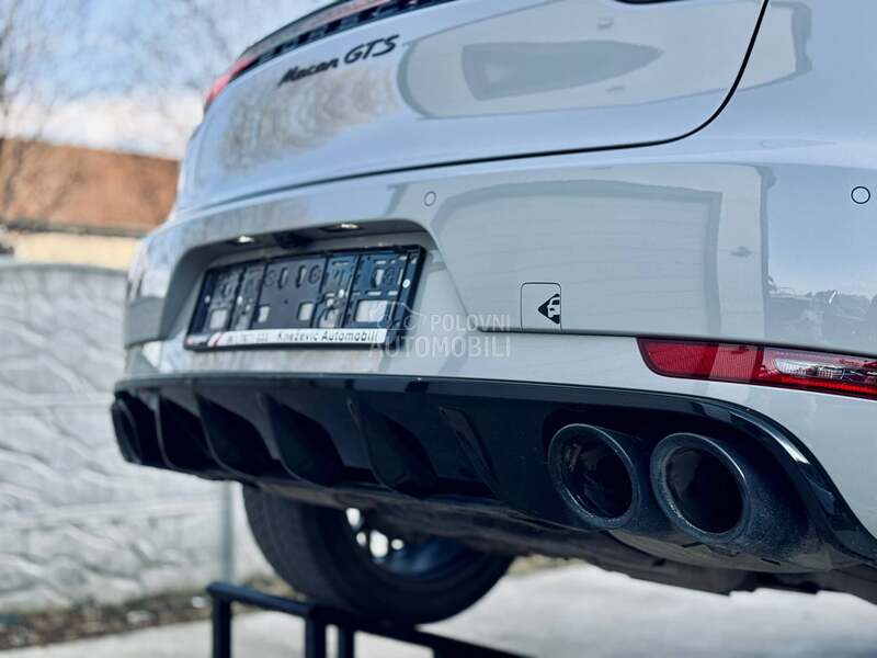 Porsche Macan GTS/CHRONO/PANO/PDK