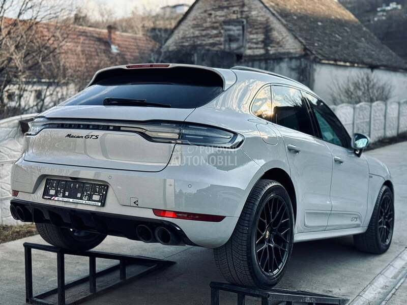 Porsche Macan GTS/CHRONO/PANO/PDK