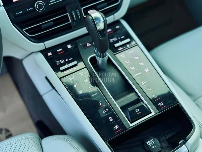 Porsche Macan GTS/CHRONO/PANO/PDK