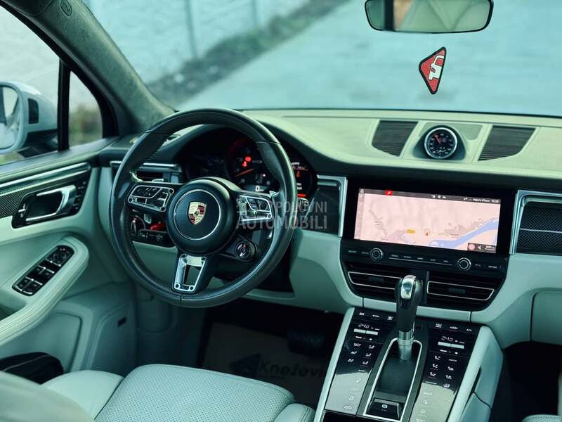 Porsche Macan GTS/CHRONO/PANO/PDK