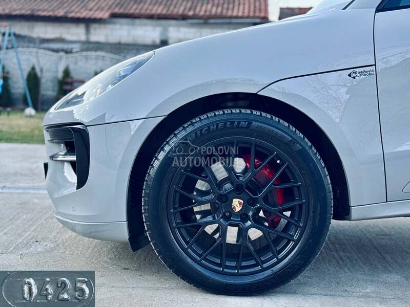 Porsche Macan GTS/CHRONO/PANO/PDK