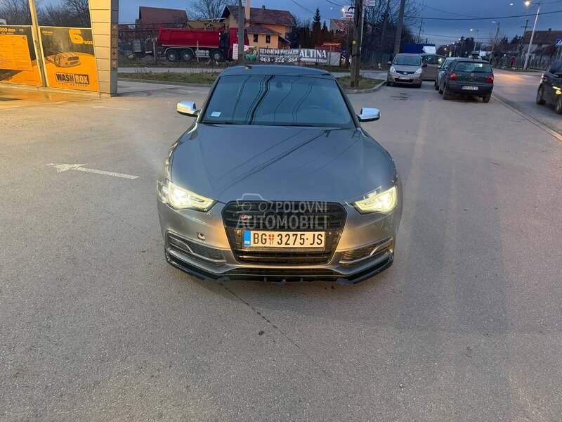 Audi S5 