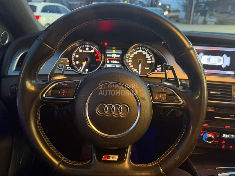 Audi S5 
