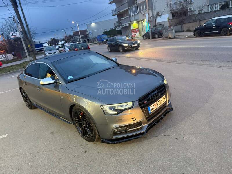 Audi S5 