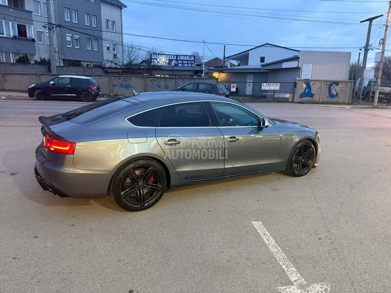Audi S5 