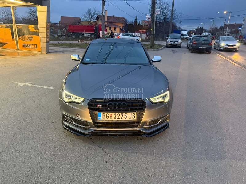 Audi S5 
