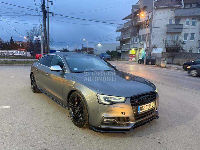 Audi S5 