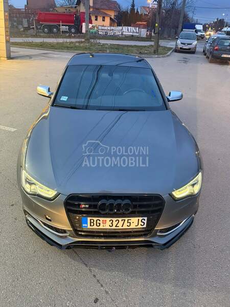 Audi S5 