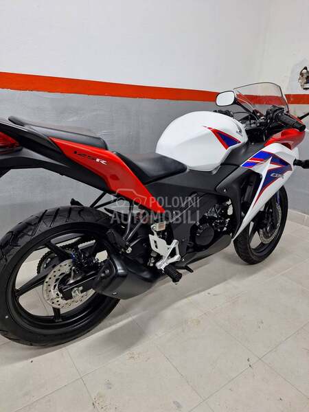 Honda cbr