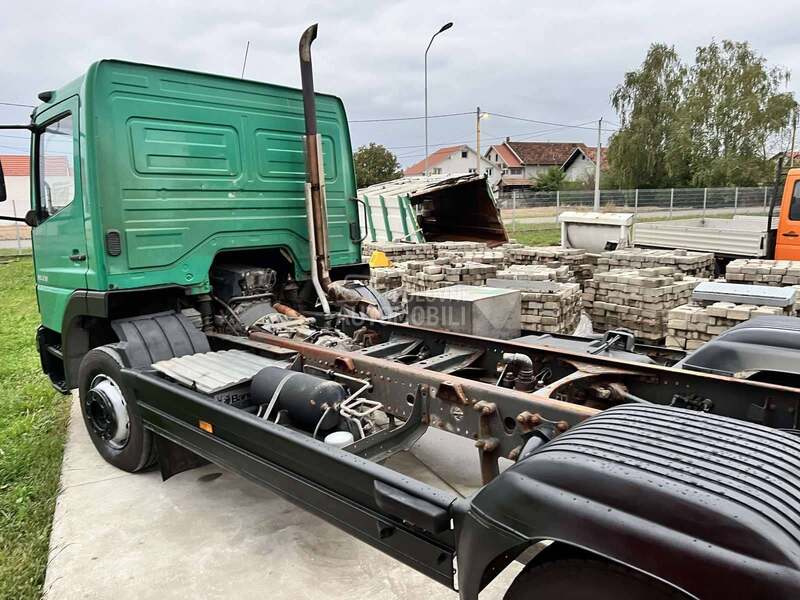 Mercedes Benz atego 1528