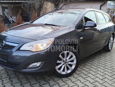 Opel Astra J 1.4 COSMO