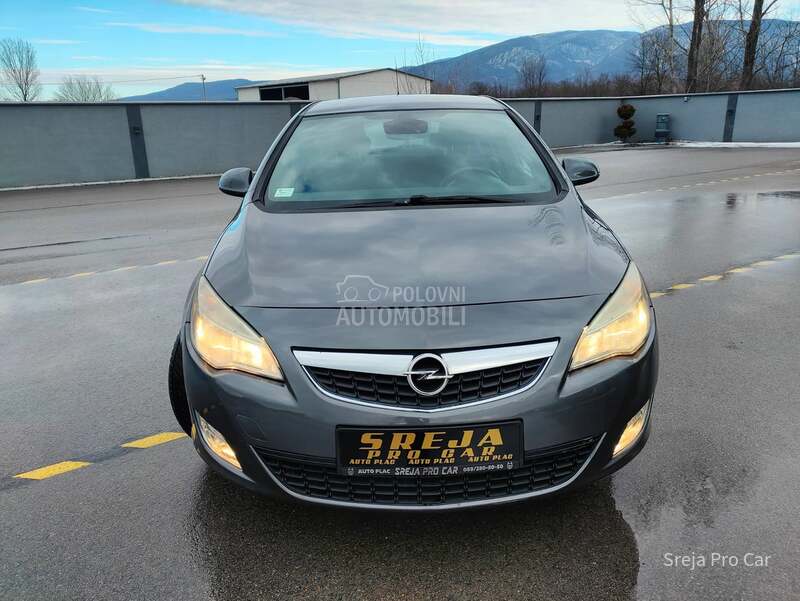 Opel Astra J 1.7 CDTI