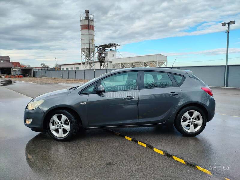Opel Astra J 1.7 CDTI