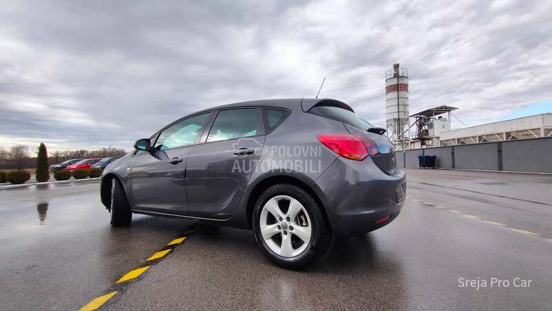 Opel Astra J 1.7 CDTI