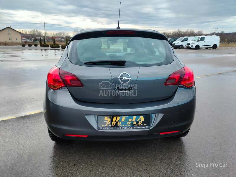 Opel Astra J 1.7 CDTI