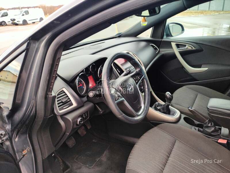 Opel Astra J 1.7 CDTI