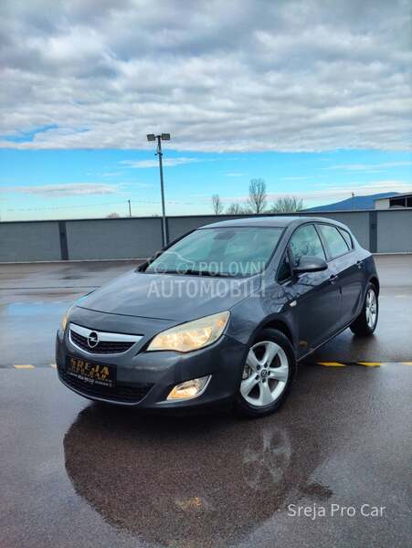 Opel Astra J 1.7 CDTI