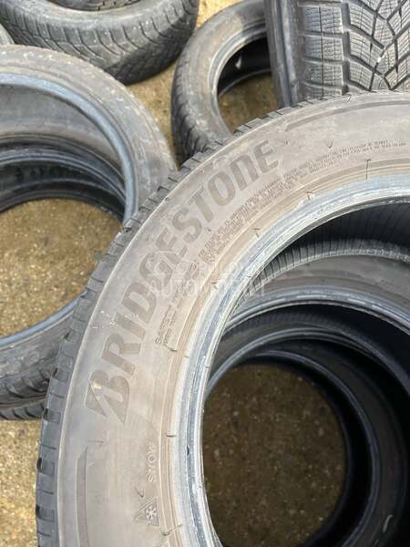 Bridgestone 205/60 R16 Zimska