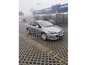 Opel Astra J 1.4 turbo