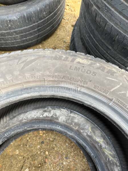 Bridgestone 205/60 R16 Zimska