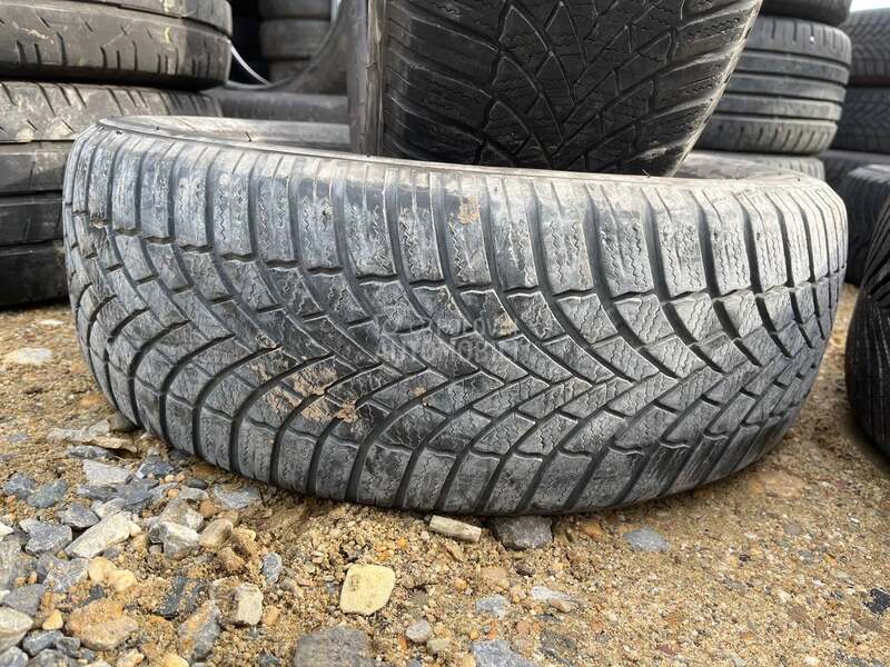 Bridgestone 205/60 R16 Zimska