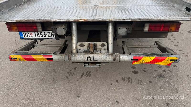 Mercedes Benz ATEGO 818