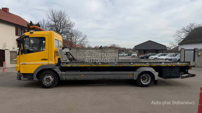 Mercedes Benz ATEGO 818