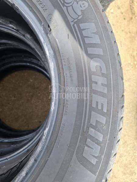 Michelin 215/65 R17 Letnja