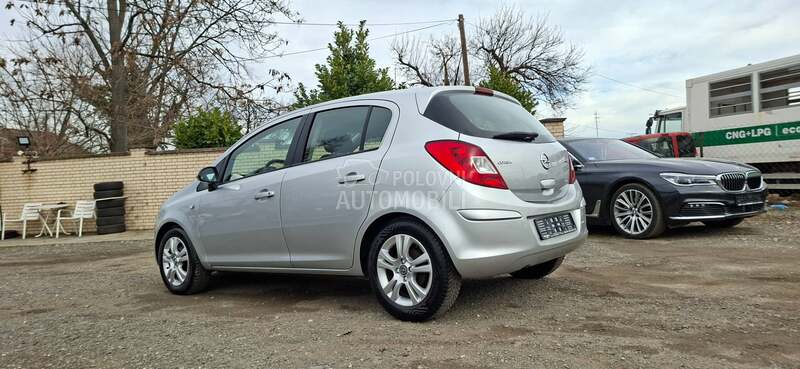 Opel Corsa D 1.3 REZERVISA NO