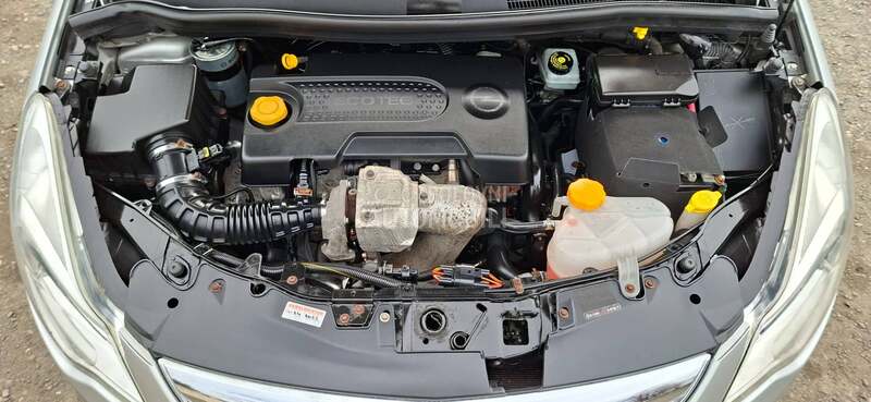 Opel Corsa D 1.3 REZERVISA NO